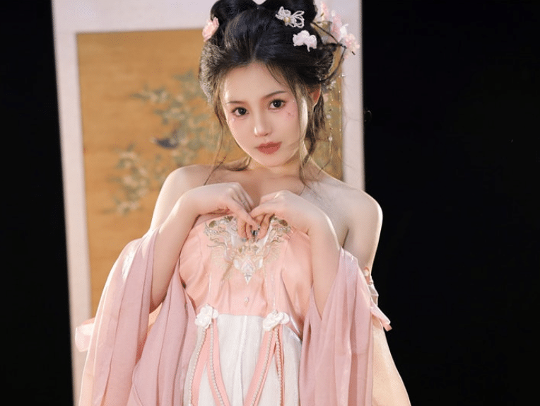 桃暖酱cos写真图集合集 桃暖酱cos写真图集合集