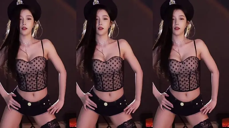 斗鱼一只萌七哟直播撩人写真合集免费下载