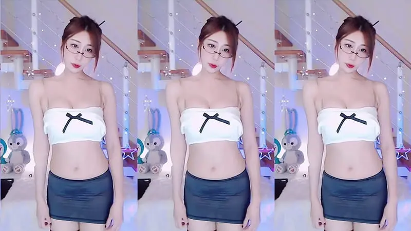 斗鱼主播小麻豆子动感光波抖胸热舞写真视频下载高清资源