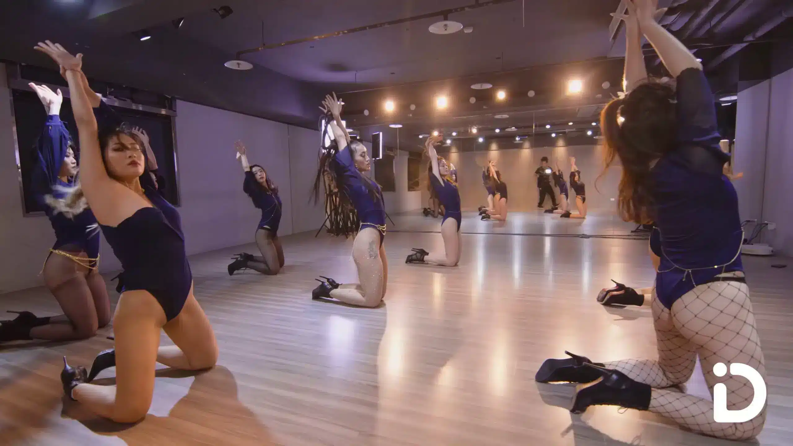 Cici Jan编舞Jade Novah《Cycles》性感热舞写真资源高清下载 Cici Jan编舞Jade Novah《Cycles》性感热舞写真资源高清下载