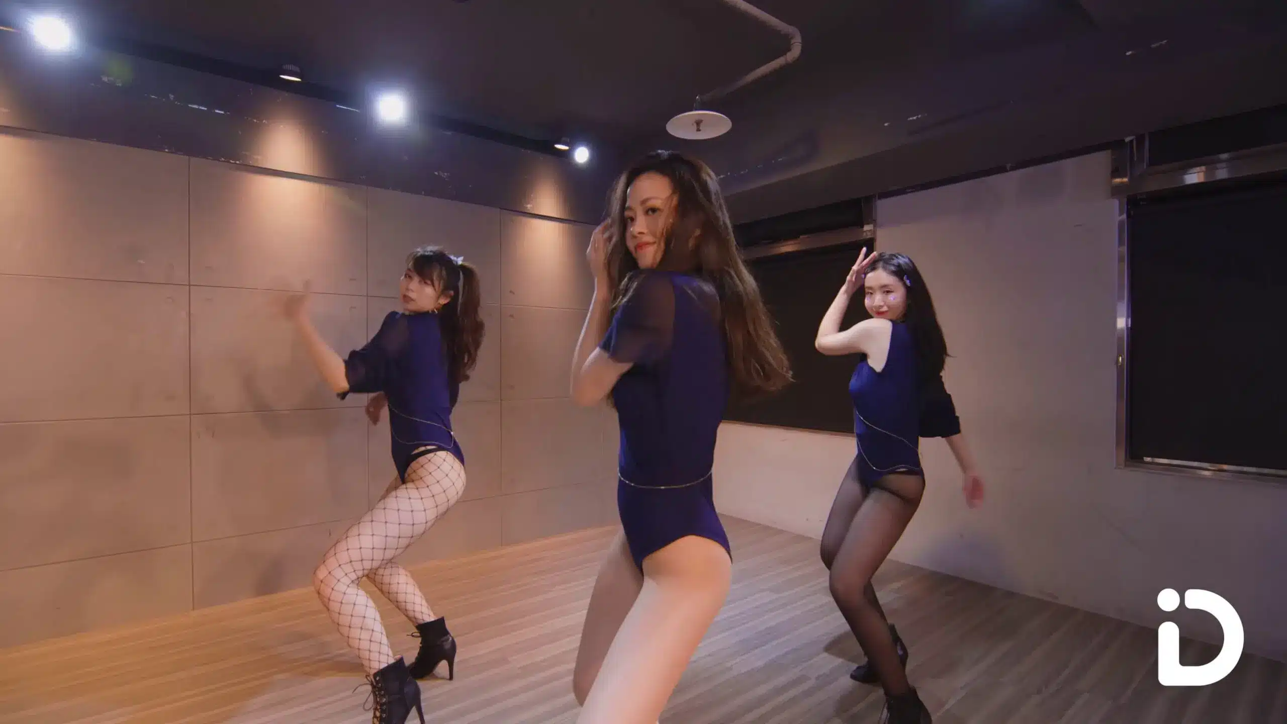 Cici Jan编舞Jade Novah《Cycles》性感热舞写真资源高清下载 Cici Jan编舞Jade Novah《Cycles》性感热舞写真资源高清下载